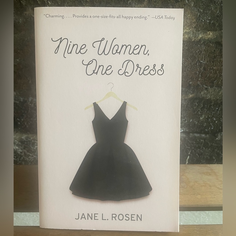 ✨2/$12✨ Nine Women, One Dress book EUC